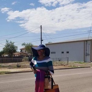 Meet your Posher, Gail m